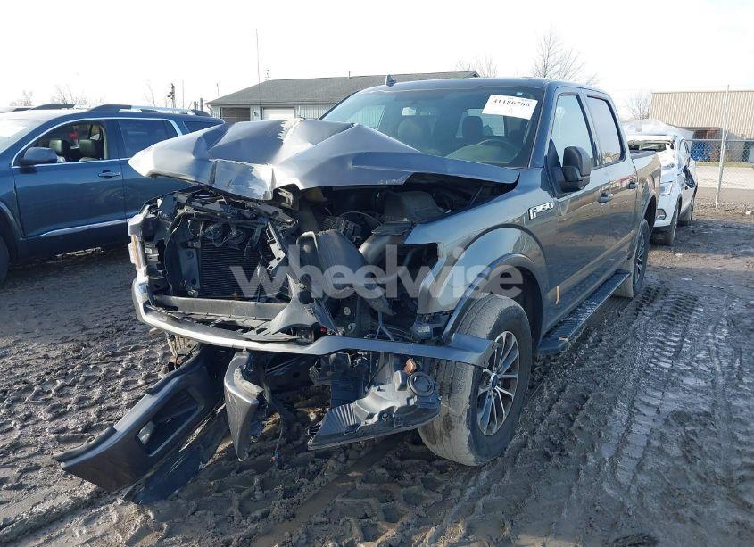 Photo 2 of 2018 Ford F-150 XLT (VIN 1FTEW1EP6JFD25704)