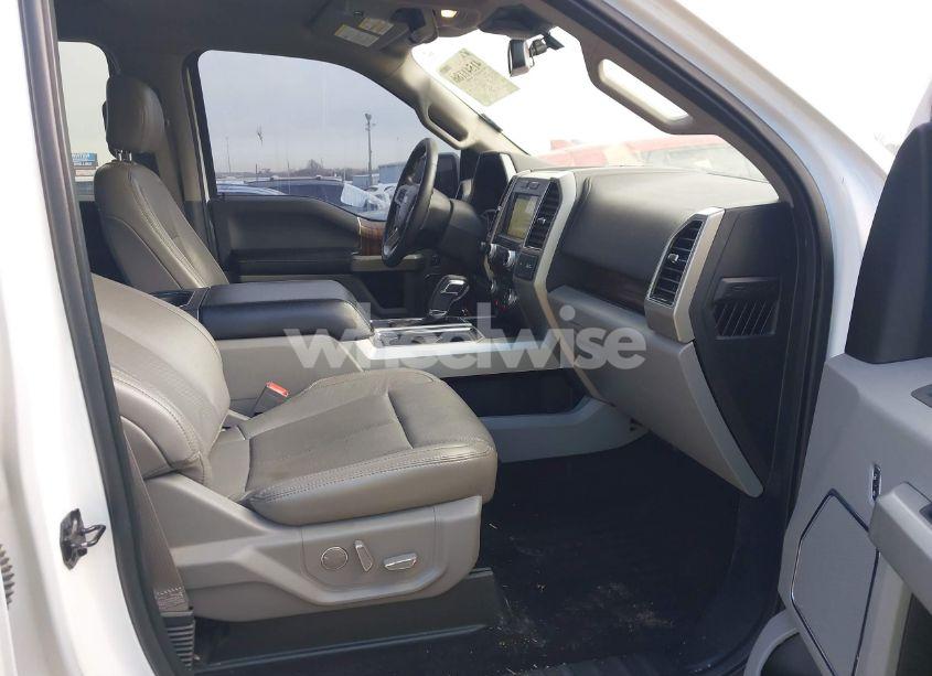 Photo 5 of 2018 Ford F-150 LARIAT (VIN 1FTEW1EP6JKE65498)