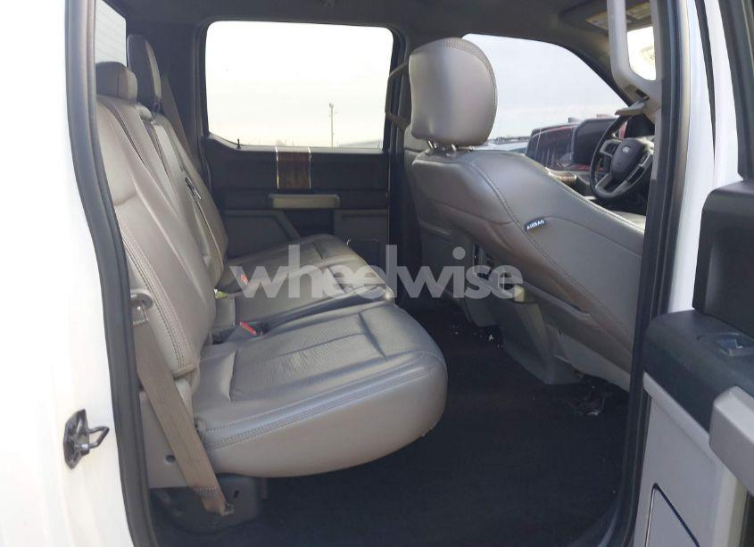 Photo 8 of 2018 Ford F-150 LARIAT (VIN 1FTEW1EP6JKE65498)