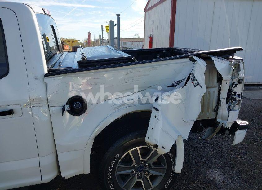 Photo 19 of 2016 Ford F-150 LARIAT (VIN 1FTEW1EP7GFB82528)