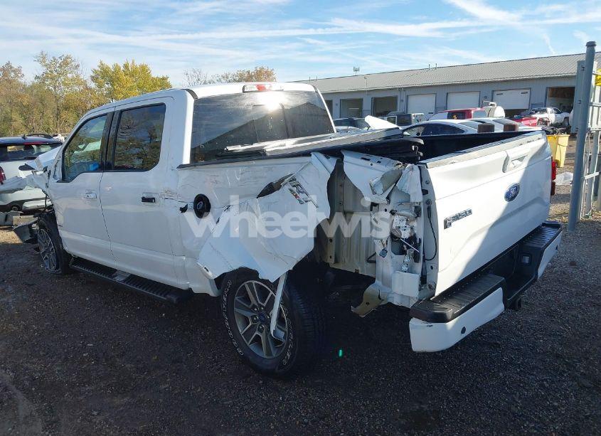 Photo 3 of 2016 Ford F-150 LARIAT (VIN 1FTEW1EP7GFB82528)