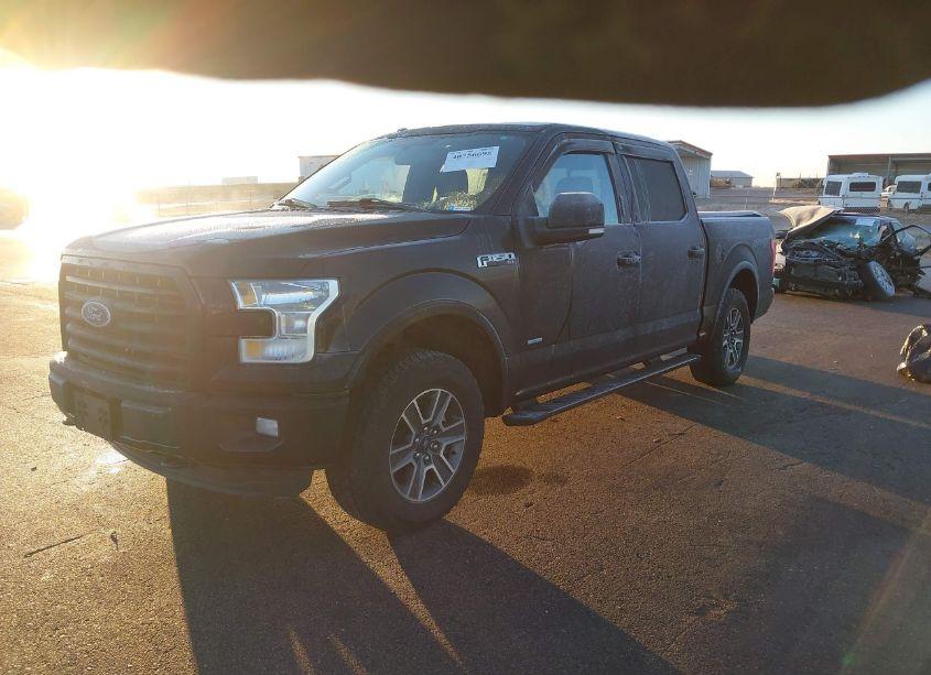 Photo 2 of 2016 Ford F-150 XLT (VIN 1FTEW1EP7GKG00240)