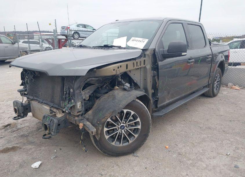 Photo 2 of 2018 Ford F-150 XLT (VIN 1FTEW1EP7JFA93405)