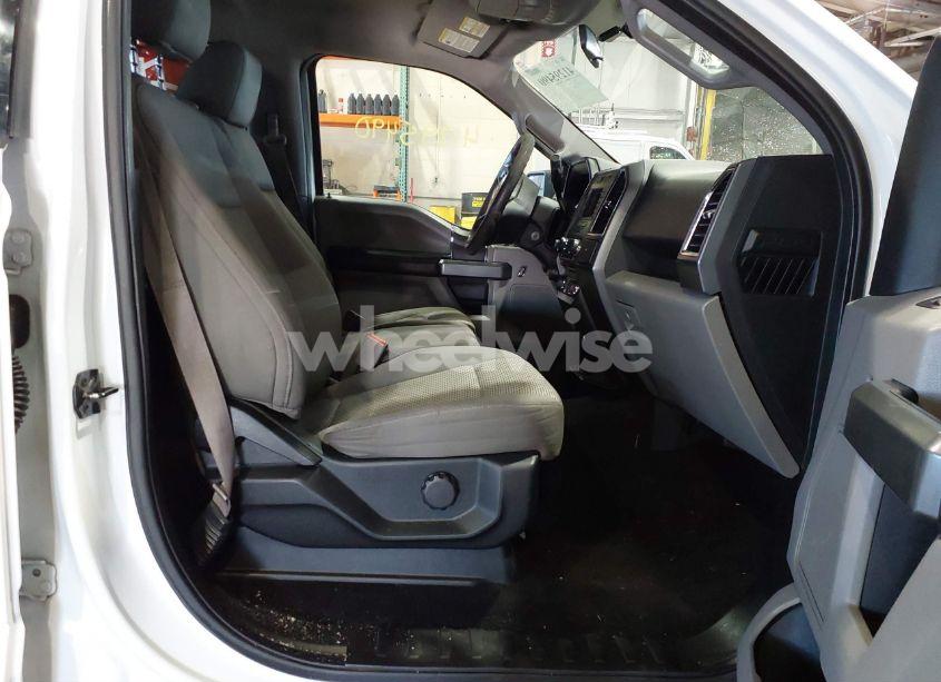 Photo 5 of 2016 Ford F-150 XLT (VIN 1FTEW1EP8GFD44389)