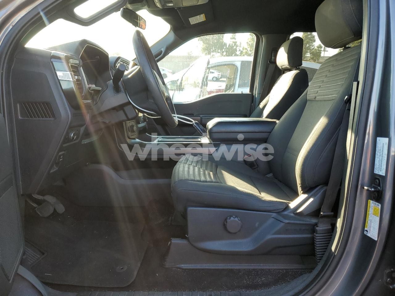 Photo 7 of 2021 FORD F150 SUPERCREW (VIN 1FTEW1EP8MFA41589)