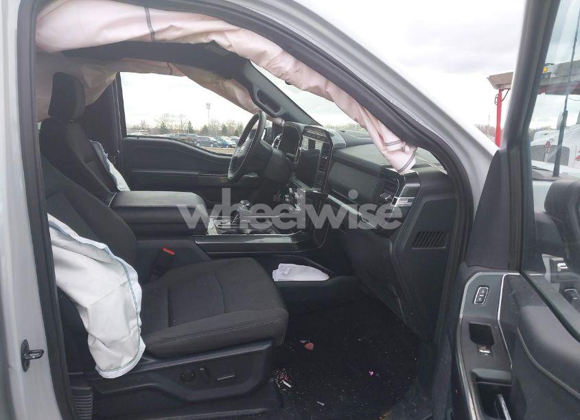 Photo 5 of 2023 Ford F-150 XLT (VIN 1FTEW1EP8PFA06684)
