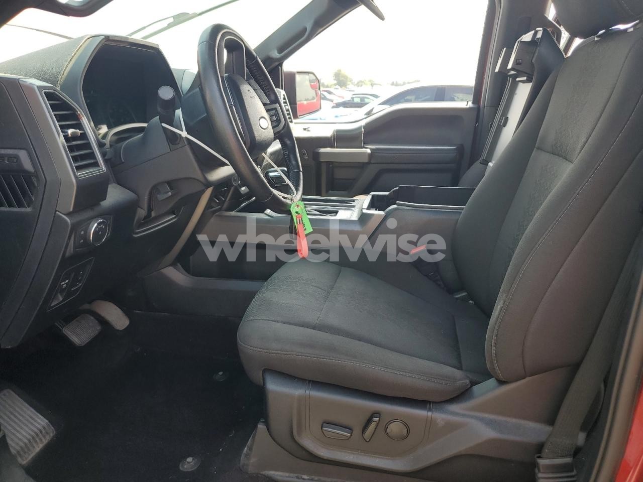 Photo 7 of 2019 FORD F150 SUPERCREW (VIN 1FTEW1EPXKFA78995)