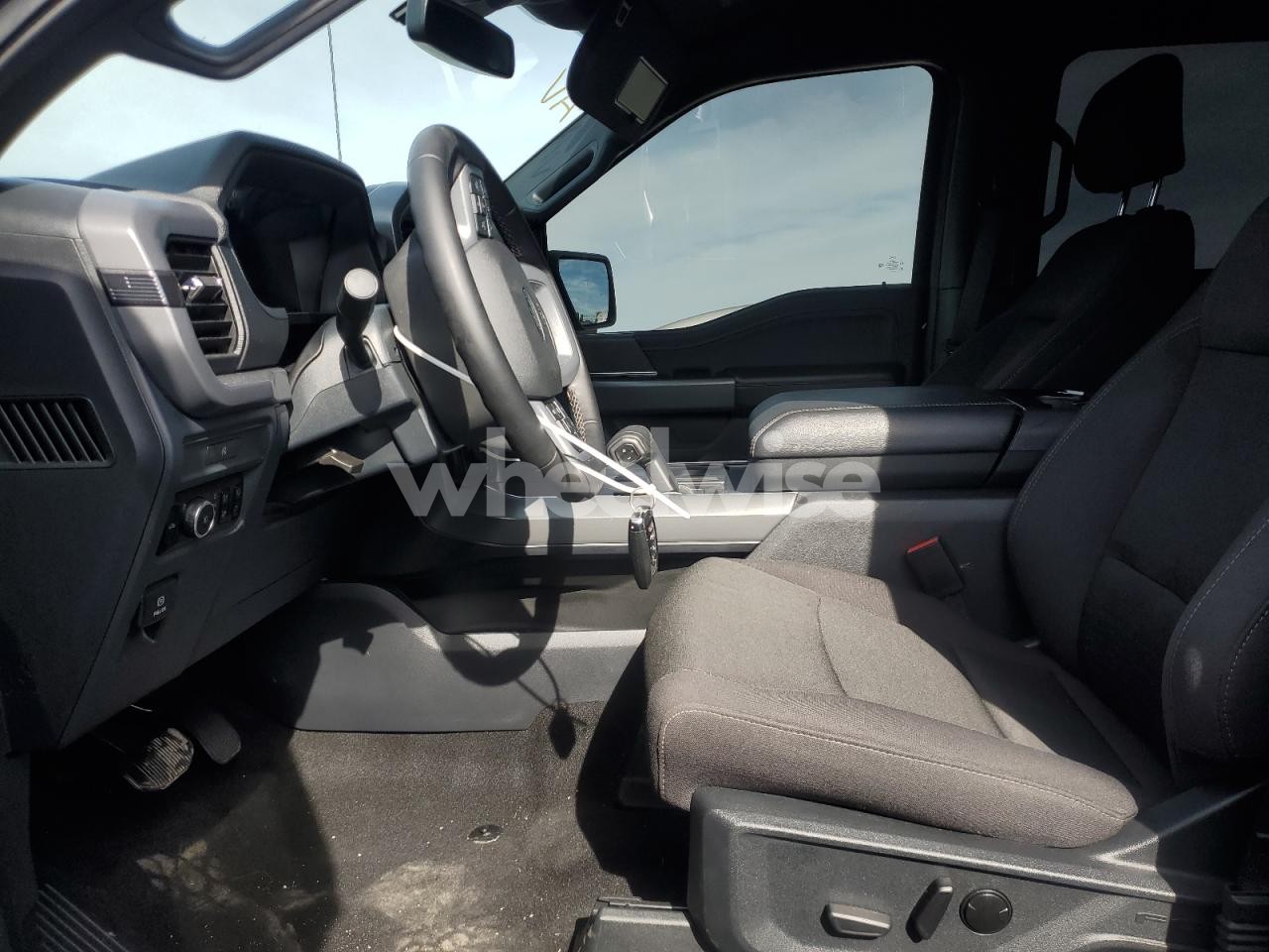 Photo 7 of 2025 FORD F150 XLT (VIN 1FTEW3LP2SFA84224)