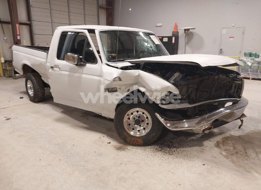 1992 Ford F150 (VIN 1FTEX15H1NKB55335) main photo