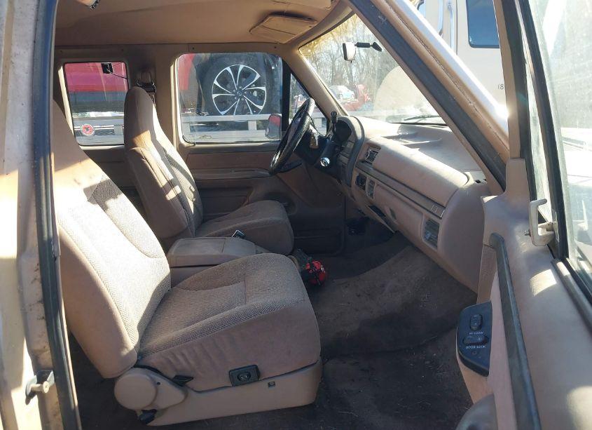 Photo 5 of 1992 Ford F150 (VIN 1FTEX15H3NKB53845)