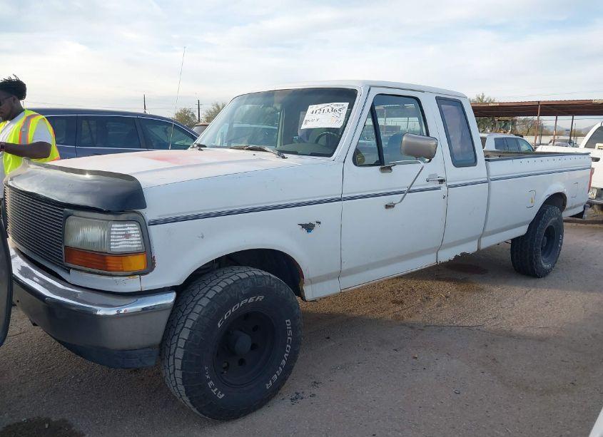 Photo 2 of 1993 Ford F150 N/A (VIN 1FTEX15H8PKB20486)
