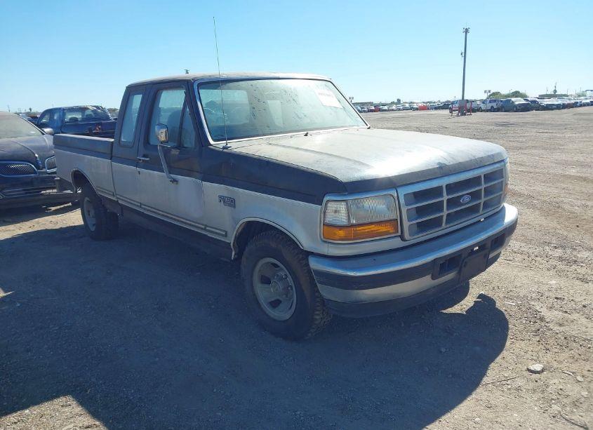 1996 Ford F150 (VIN 1FTEX15N4TKA38450) main photo