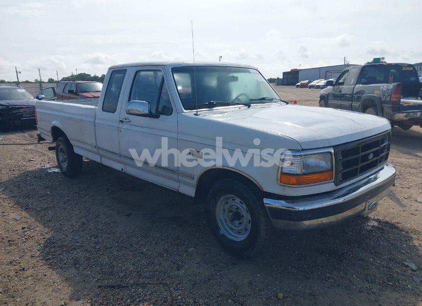 1995 Ford F150 (VIN 1FTEX15YXSKC26611) main photo
