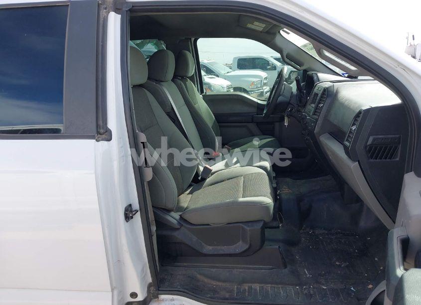 2018 Ford F-150 XL (VIN 1FTEX1C52JKE39589) main photo