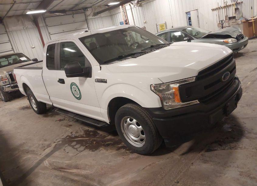 2019 Ford F-150 XL (VIN 1FTEX1C56KKE17354) main photo