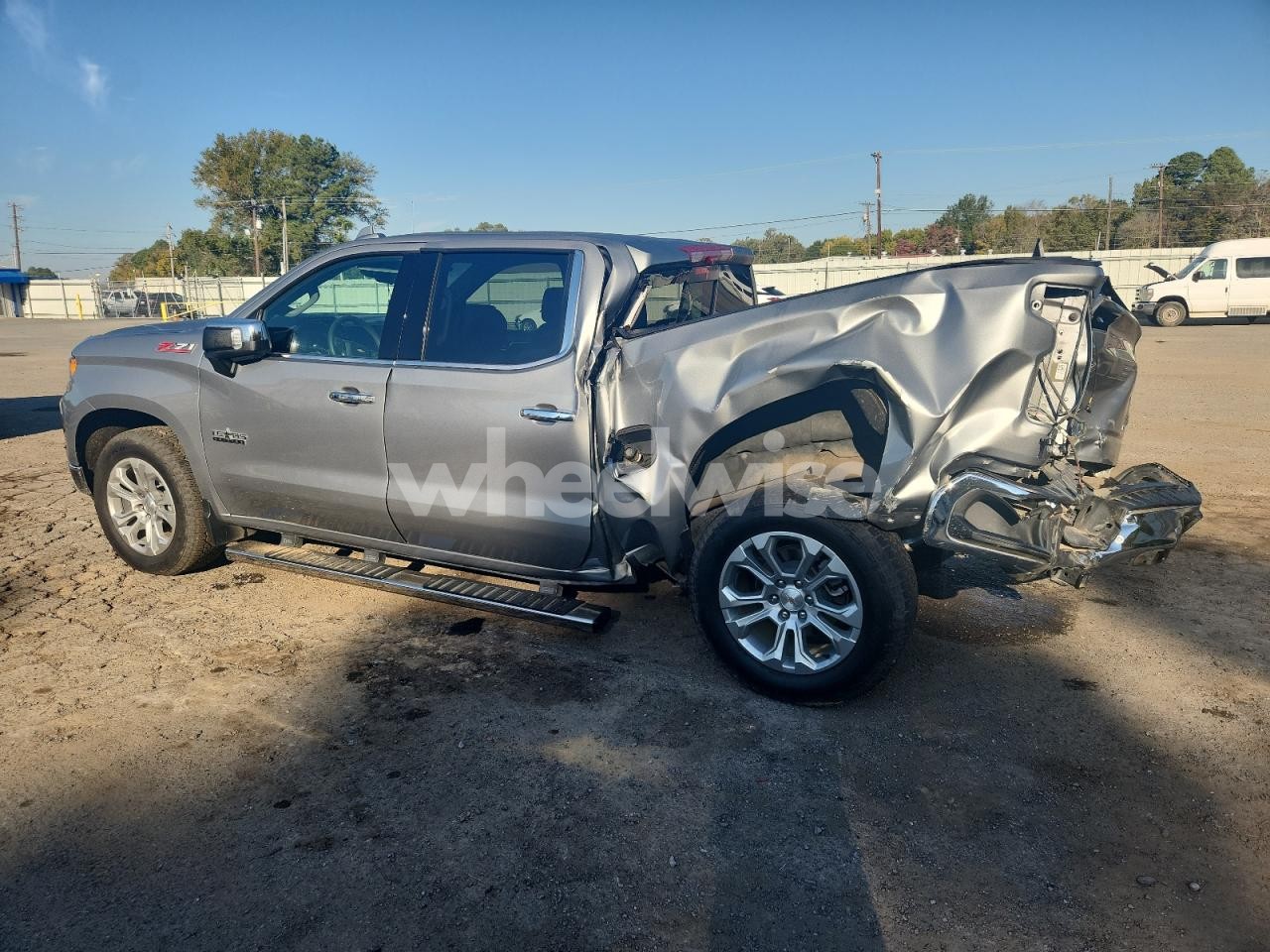 Photo 2 of 2024 CHEVROLET SILVERADO K1500 LTZ (VIN 1FTEX1C57KKE33823)
