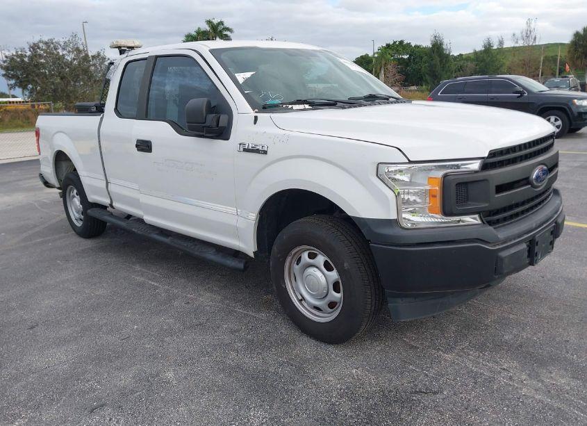 2018 Ford F-150 XL (VIN 1FTEX1C58JFC16837) main photo