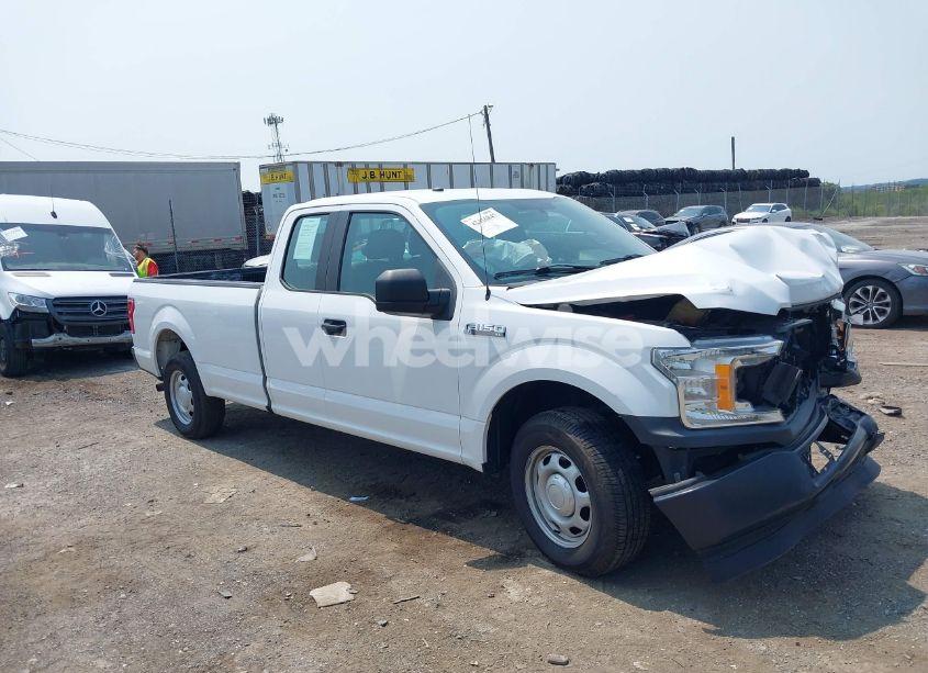 2018 Ford F-150 XL (VIN 1FTEX1C58JKF65679) main photo