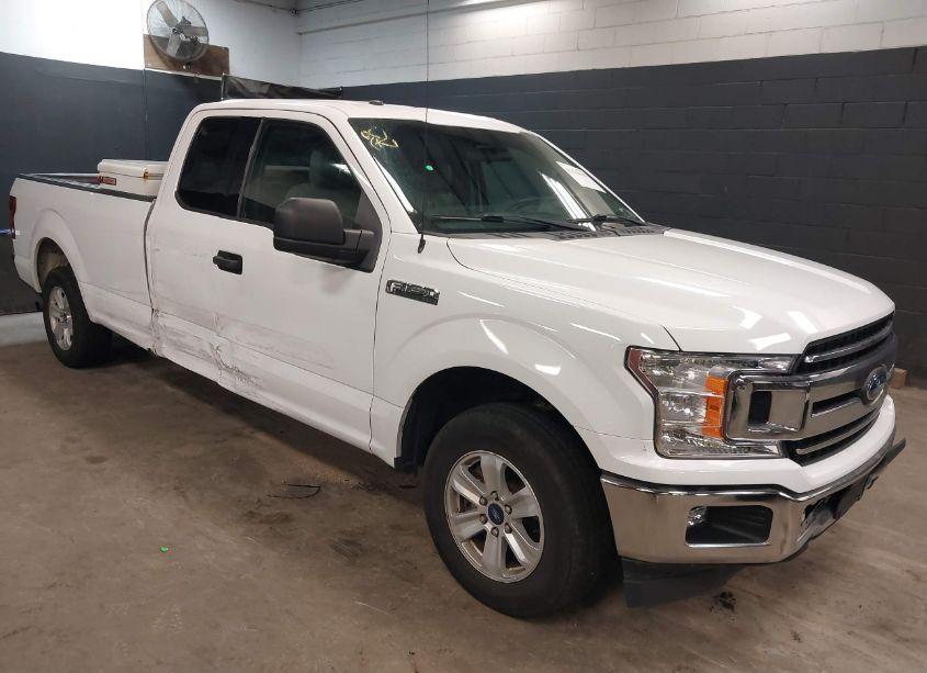 2018 Ford F-150 XLT (VIN 1FTEX1C5XJKE08770) main photo