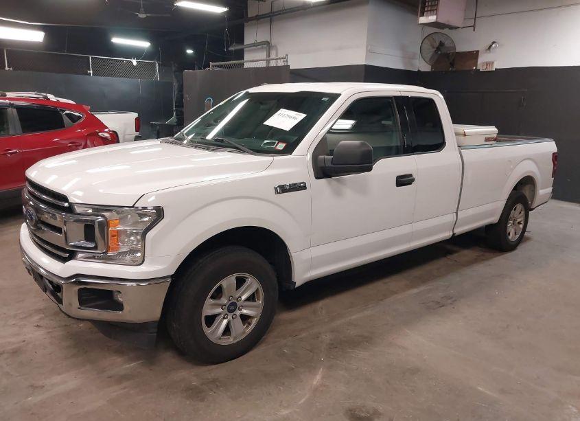 Photo 2 of 2018 Ford F-150 XLT (VIN 1FTEX1C5XJKE08770)