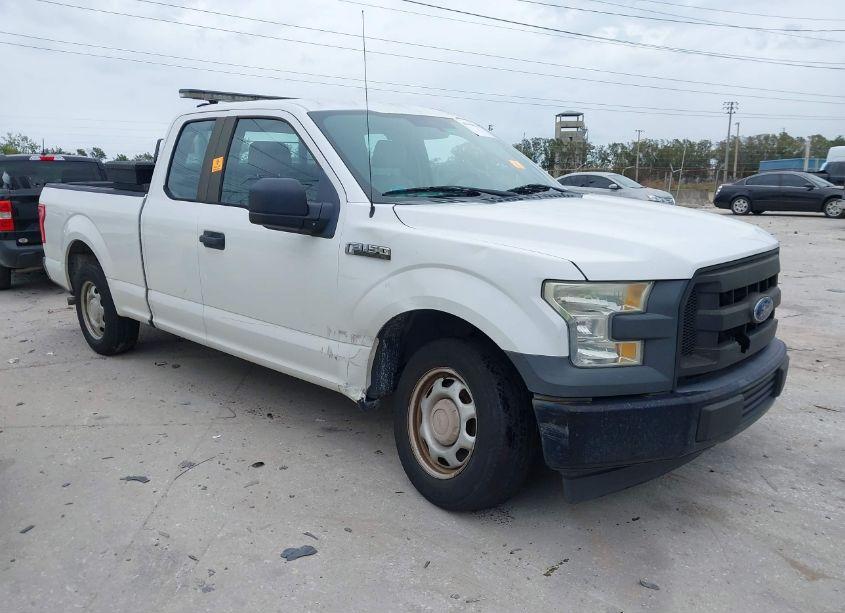 2017 Ford F-150 XL (VIN 1FTEX1C80HFA41827) main photo