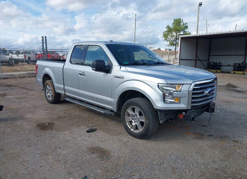 2017 Ford F-150 XLT (VIN 1FTEX1C82HFA41585) main photo
