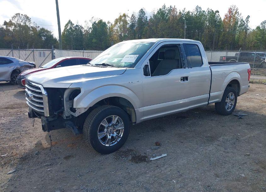 Photo 2 of 2017 Ford F-150 XLT (VIN 1FTEX1C82HFA41585)