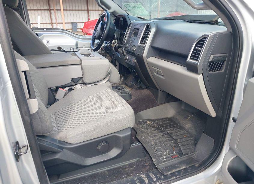 Photo 5 of 2017 Ford F-150 XLT (VIN 1FTEX1C82HFA41585)