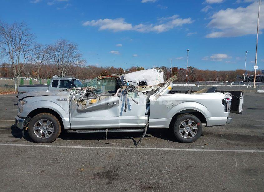 Photo 14 of 2017 Ford F-150 XLT (VIN 1FTEX1C84HKD37747)