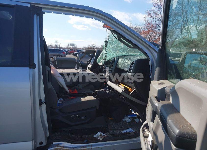 Photo 5 of 2017 Ford F-150 XLT (VIN 1FTEX1C84HKD37747)