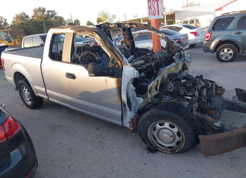 2015 Ford F-150 XL (VIN 1FTEX1C87FKE79927) main photo