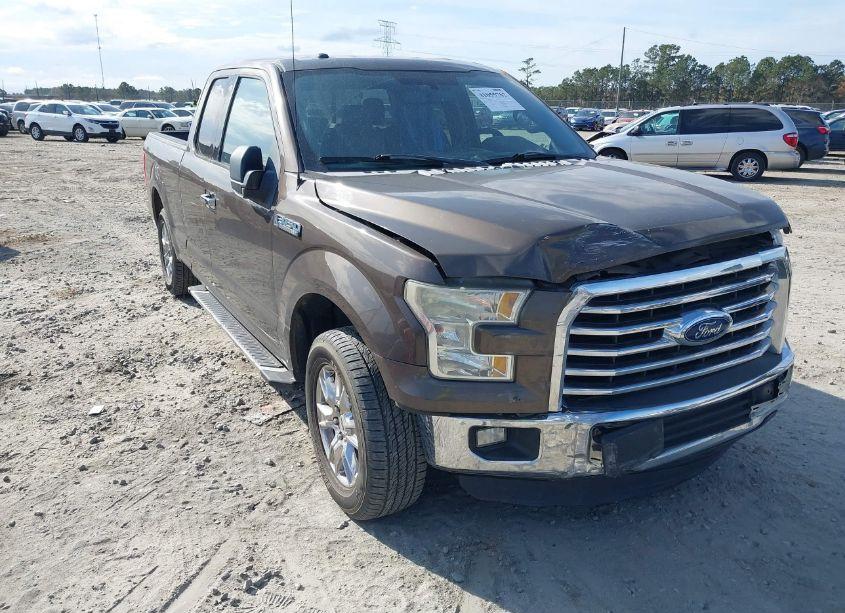 2015 Ford F-150 XLT (VIN 1FTEX1C8XFFC85529) main photo