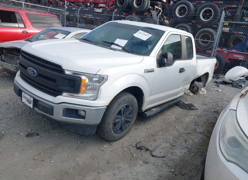 Photo 2 of 2018 Ford F-150 XL (VIN 1FTEX1CB0JFE59760)