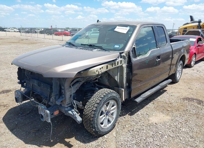 Photo 2 of 2019 Ford F-150 XLT (VIN 1FTEX1CB1KKD12372)