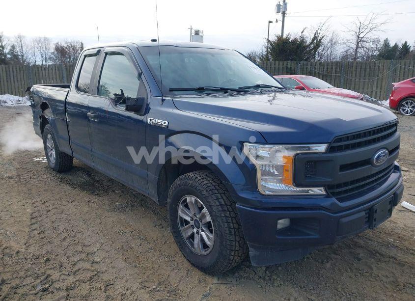 2018 Ford F-150 XL (VIN 1FTEX1CB8JFA77167) main photo