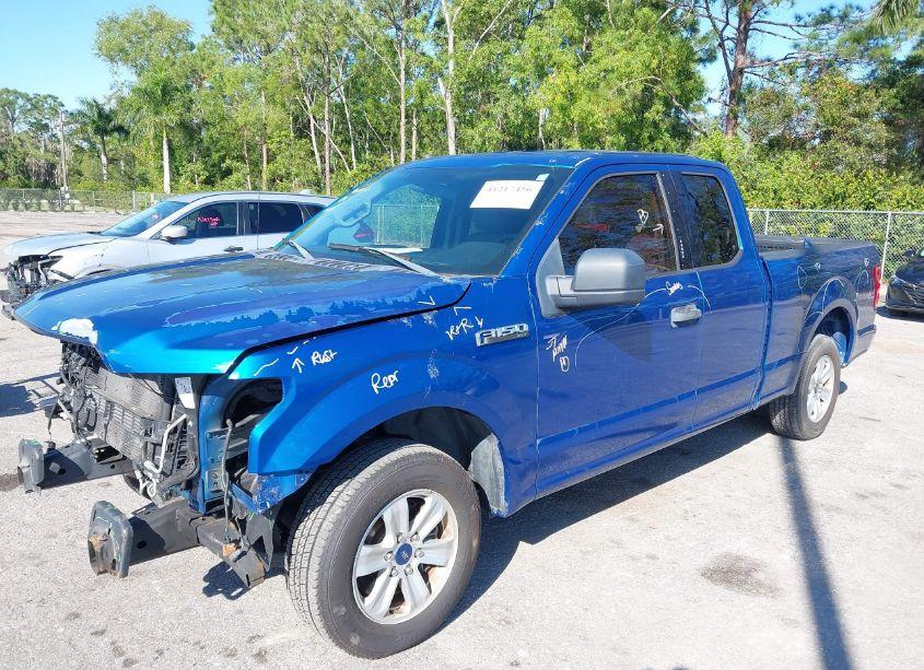Photo 2 of 2018 Ford F-150 XLT (VIN 1FTEX1CB8JKG08620)