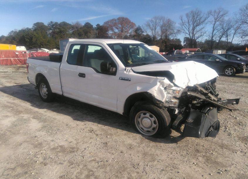 2017 Ford F-150 XL (VIN 1FTEX1CF5HFB42943) main photo