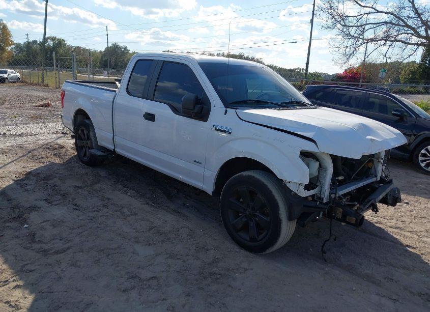 2017 Ford F-150 XL (VIN 1FTEX1CG7HKC37083) main photo