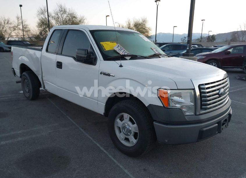2013 Ford F-150 XL (VIN 1FTEX1CM1DKF43034) main photo
