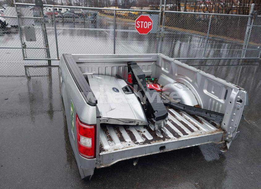 Photo 12 of 2018 Ford F-150 XLT (VIN 1FTEX1CP0JFC91565)