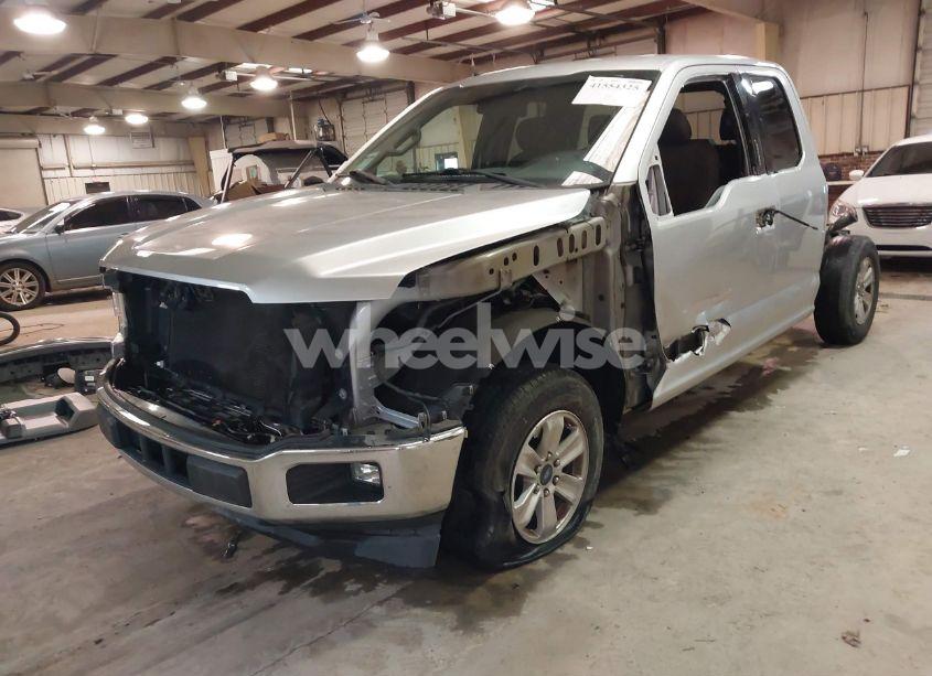 Photo 2 of 2018 Ford F-150 XLT (VIN 1FTEX1CP0JFC91565)