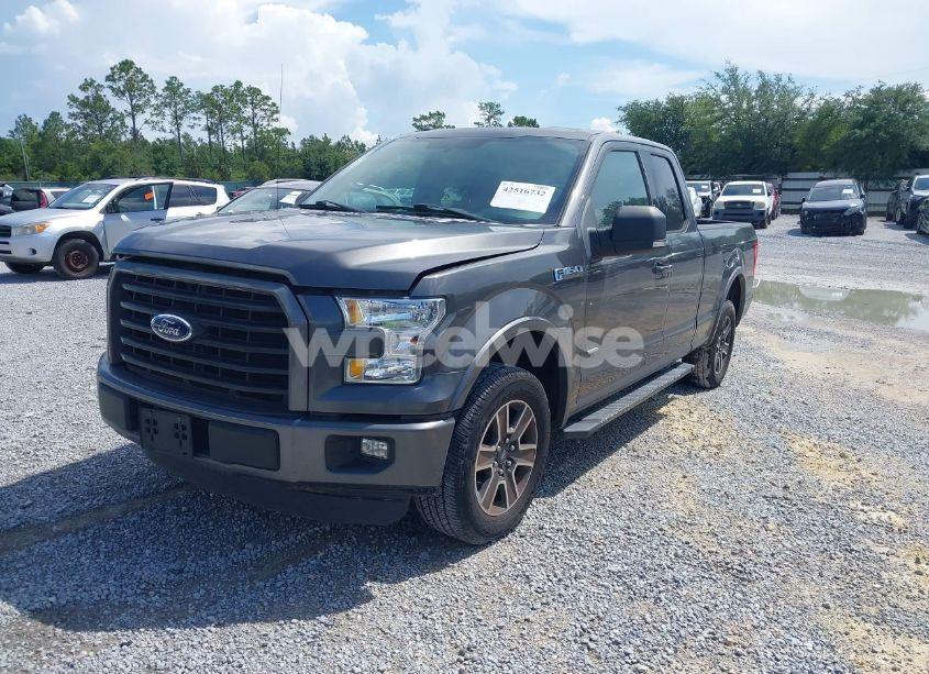 Photo 2 of 2015 Ford F-150 XLT (VIN 1FTEX1CP2FFC58977)