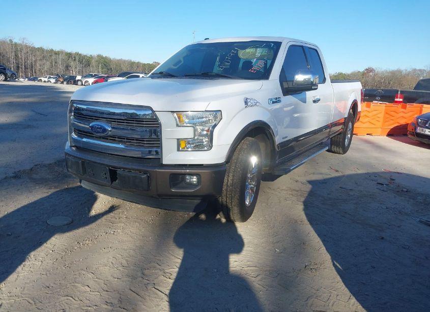 Photo 2 of 2016 Ford F-150 LARIAT (VIN 1FTEX1CP5GKE91289)