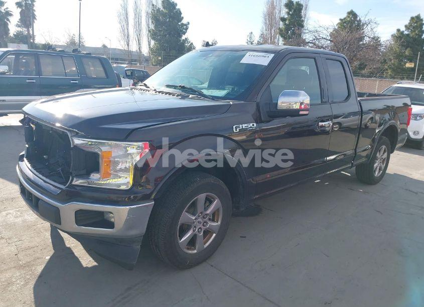 Photo 2 of 2019 Ford F-150 LARIAT (VIN 1FTEX1CP6KKC60720)