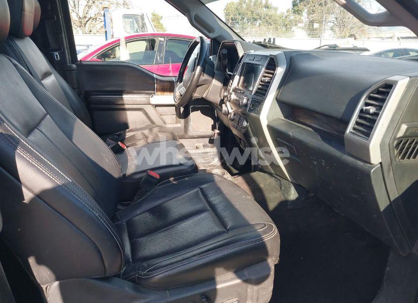 Photo 5 of 2019 Ford F-150 LARIAT (VIN 1FTEX1CP6KKC60720)