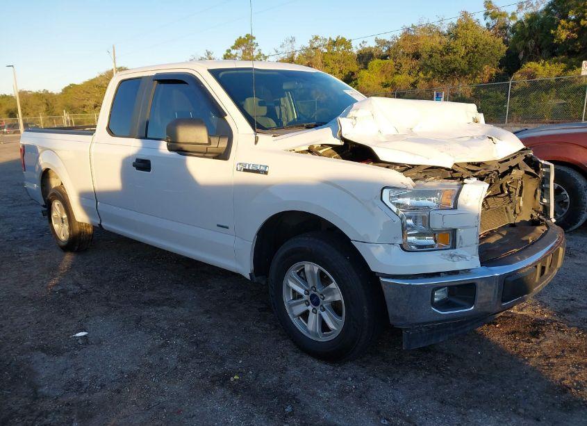 2017 Ford F-150 XL (VIN 1FTEX1CPXHFB18632) main photo
