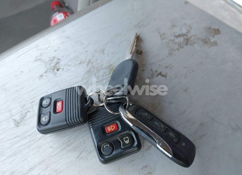 Photo 11 of 2010 Ford F-150 SVT RAPTOR (VIN 1FTEX1E69AFD42257)