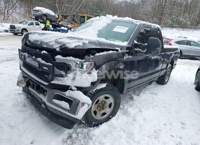 Photo 2 of 2018 Ford F-150 XLT (VIN 1FTEX1EP5JFB61083)