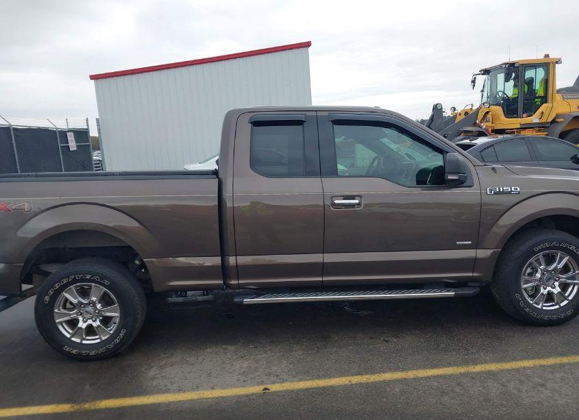 Photo 13 of 2015 Ford F-150 XLT (VIN 1FTEX1EP7FFC84133)