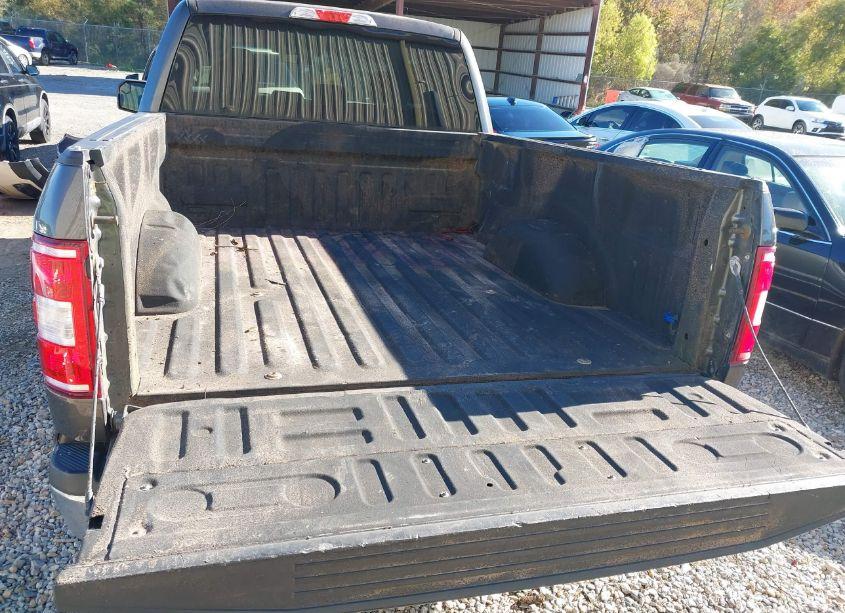 Photo 17 of 2018 Ford F-150 XLT (VIN 1FTEX1EP7JKC28984)